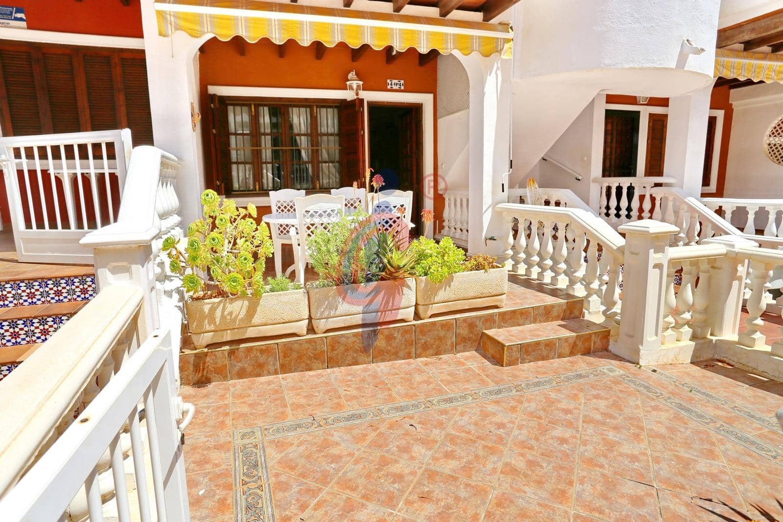 4 slaapkamer Appartement te koop in Guardamar del Segura - € 319.990 (Ref: 9860209)