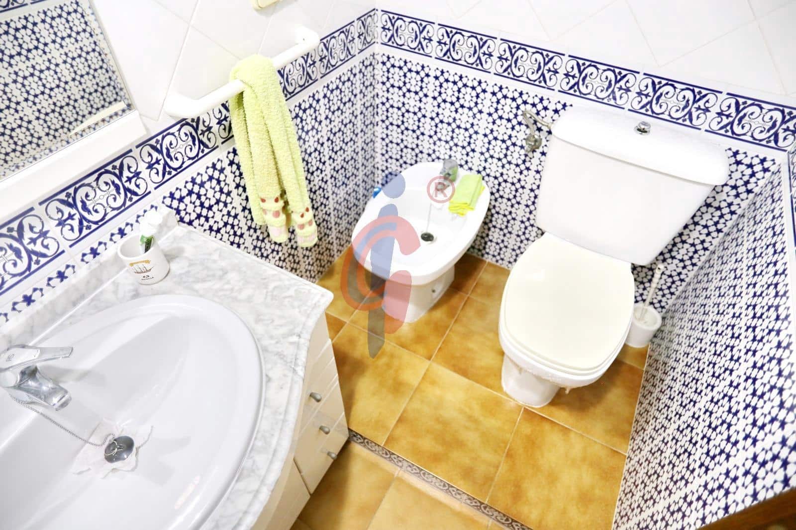 4 slaapkamer Appartement te koop in Guardamar del Segura - € 319.990 (Ref: 9860209)