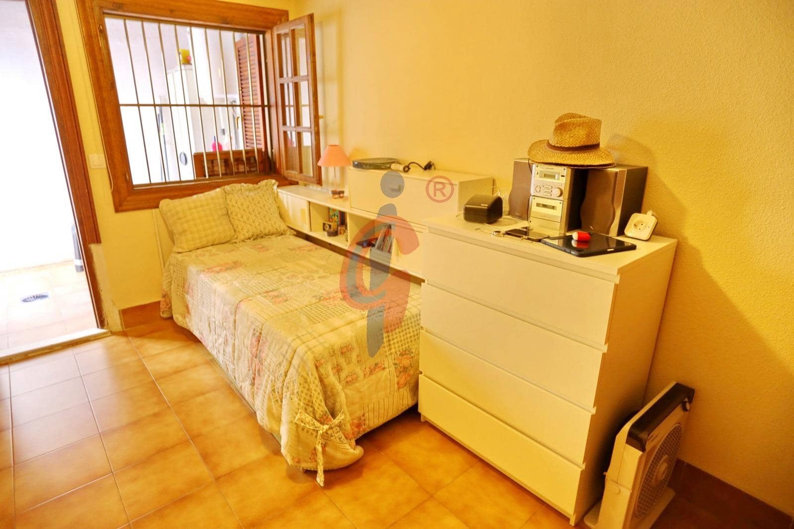 Apartamento de 4 habitaciones en Guardamar del Segura en venta con garaje - 319.990 € (Ref: 9860209)