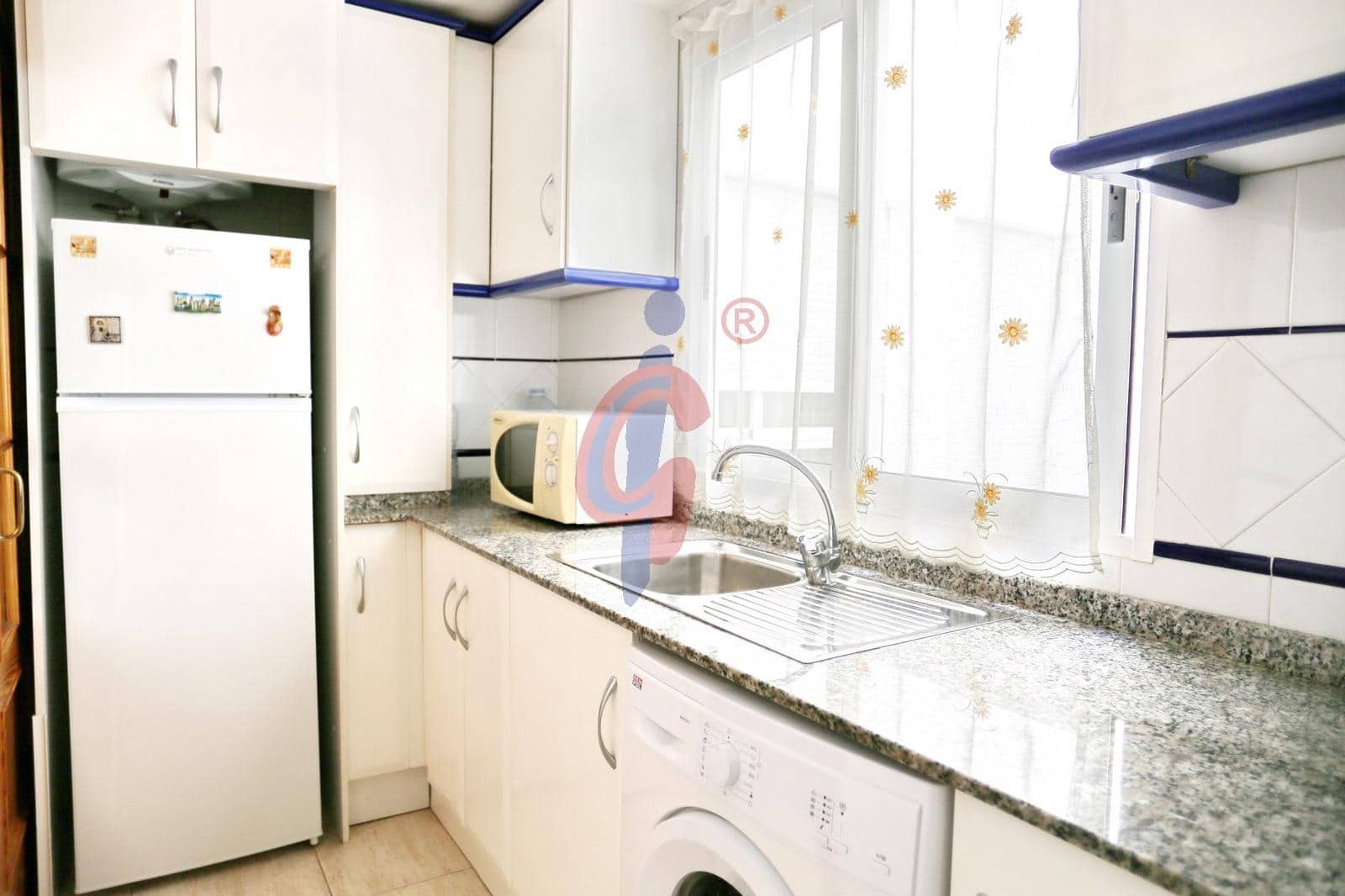 2 soveværelse Lejlighed til salg i Guardamar del Segura med garage - € 199.950 (Ref: 9861967)