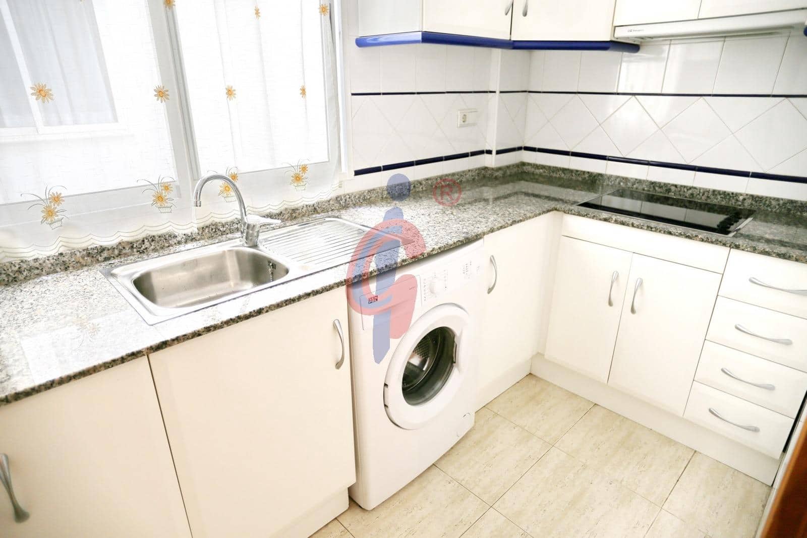 2 soveværelse Lejlighed til salg i Guardamar del Segura med garage - € 199.950 (Ref: 9861967)