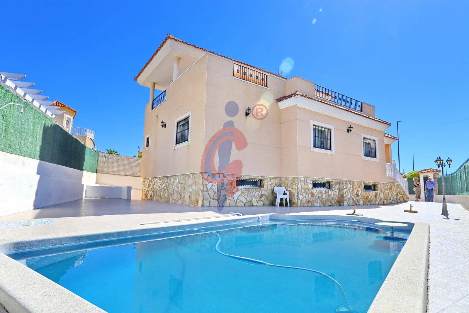 5 bedroom Villa for sale in San Fulgencio with pool garage - € 449,500 (Ref: 9861968)