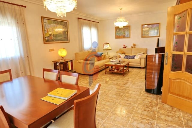 5 Zimmer Villa zu verkaufen in San Fulgencio mit Pool Garage - 449.500 € (Ref: 9861968)