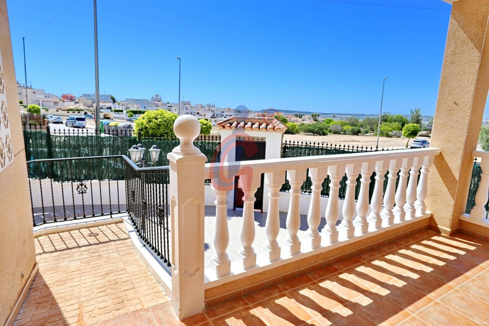 5 bedroom Villa for sale in San Fulgencio with pool garage - € 449,500 (Ref: 9861968)