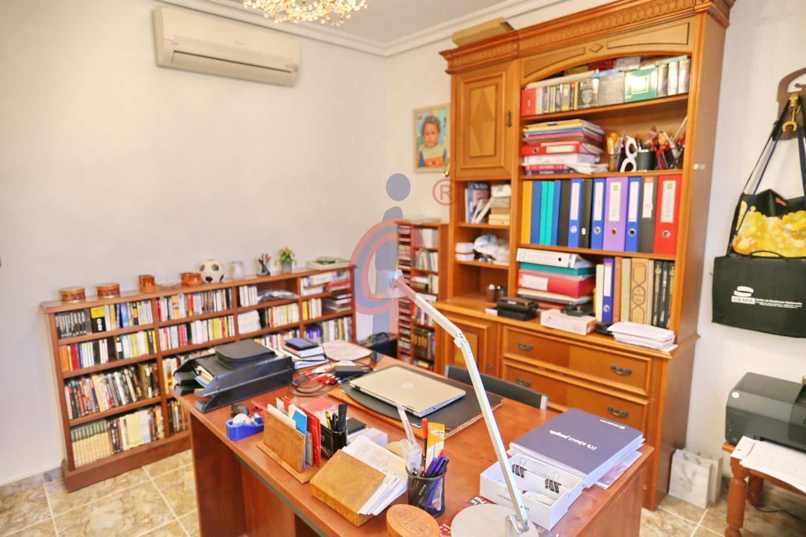 5 bedroom Villa for sale in San Fulgencio with pool garage - € 449,500 (Ref: 9861968)