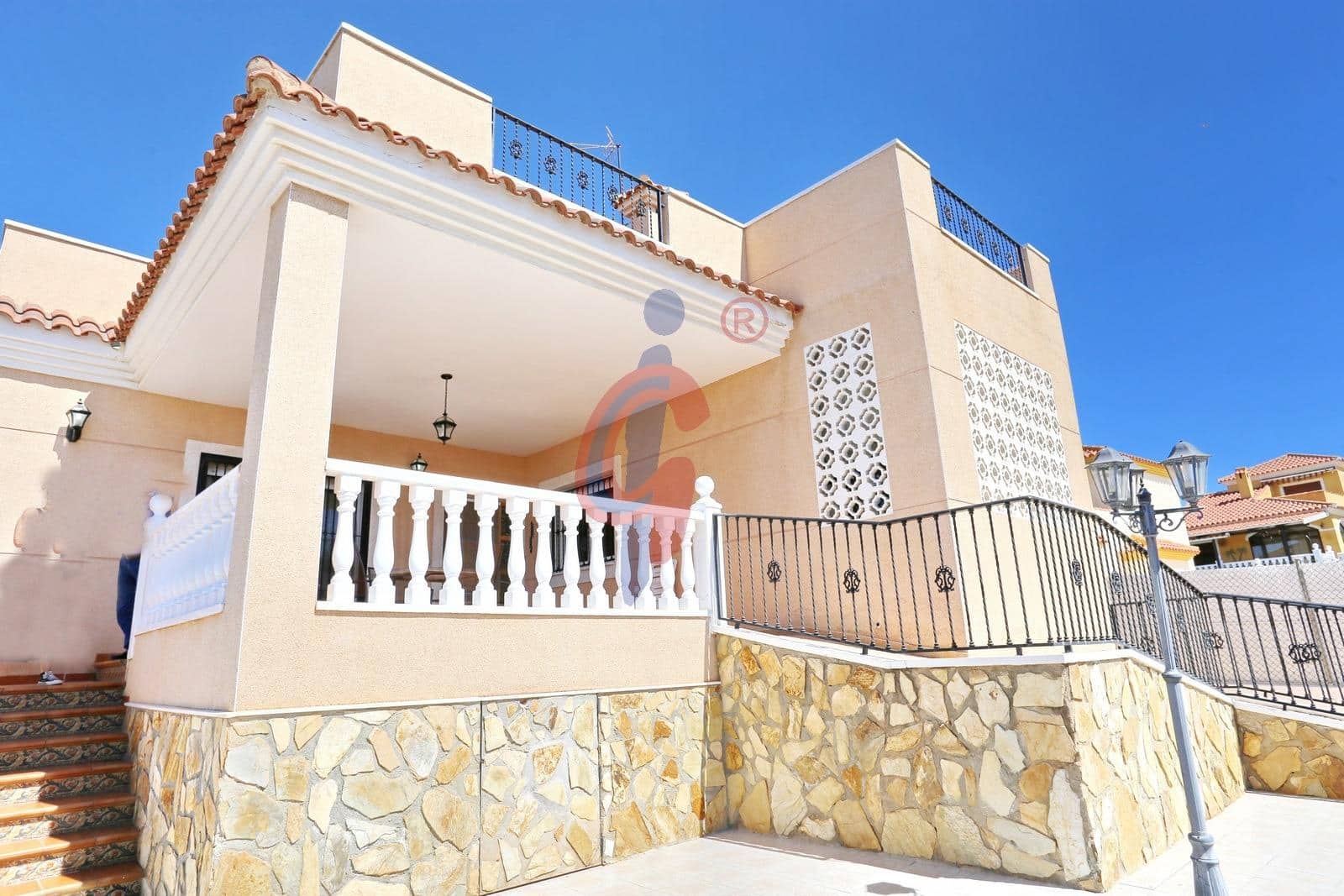 5 bedroom Villa for sale in San Fulgencio with pool garage - € 449,500 (Ref: 9861968)