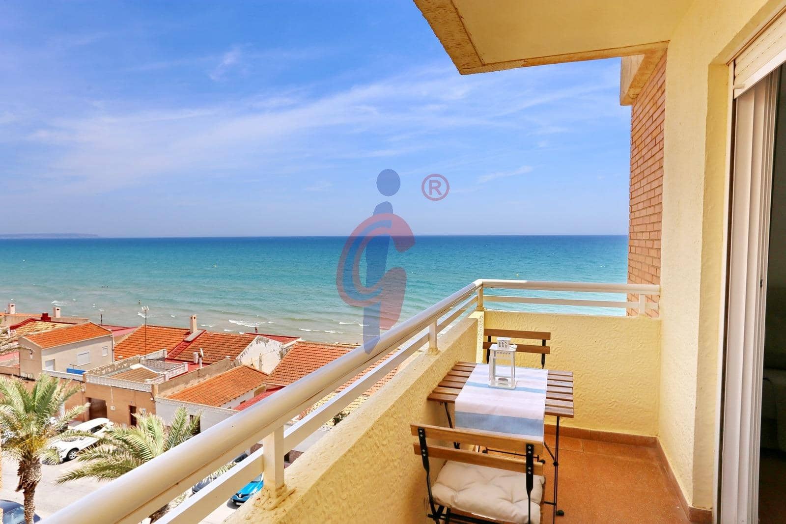 Apartamento de 2 habitaciones en Guardamar del Segura en alquiler con garaje - 1.000 € (Ref: 9882008)