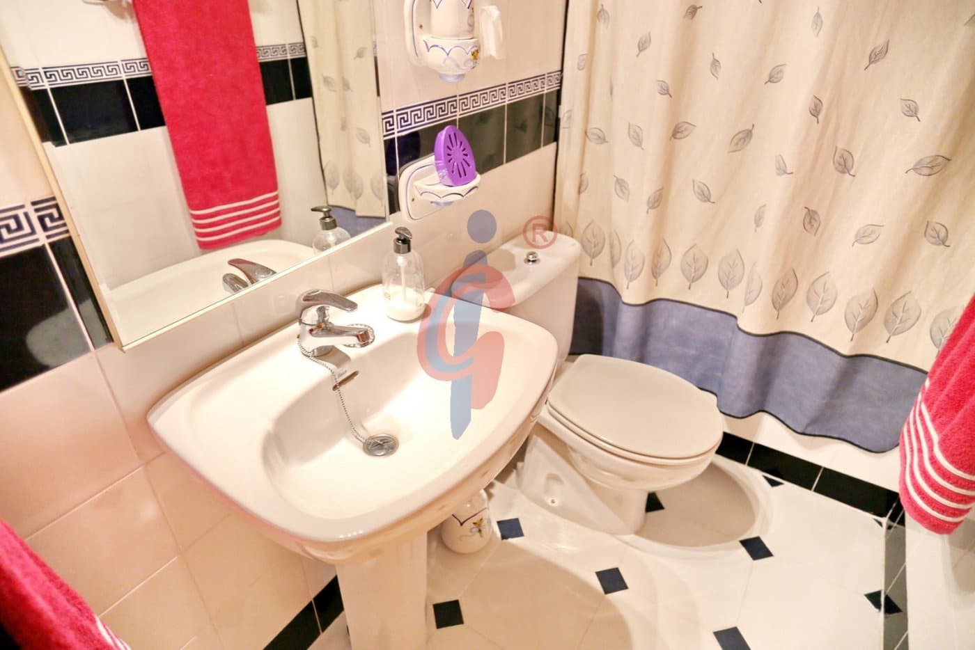 3 bedroom Apartment for sale in Guardamar del Segura with pool - € 209,950 (Ref: 9896435)