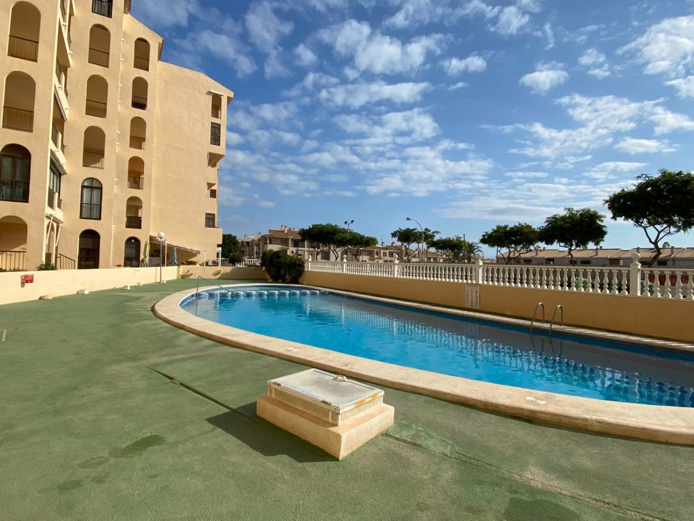 3 bedroom Apartment for sale in Guardamar del Segura with pool - € 209,950 (Ref: 9896435)