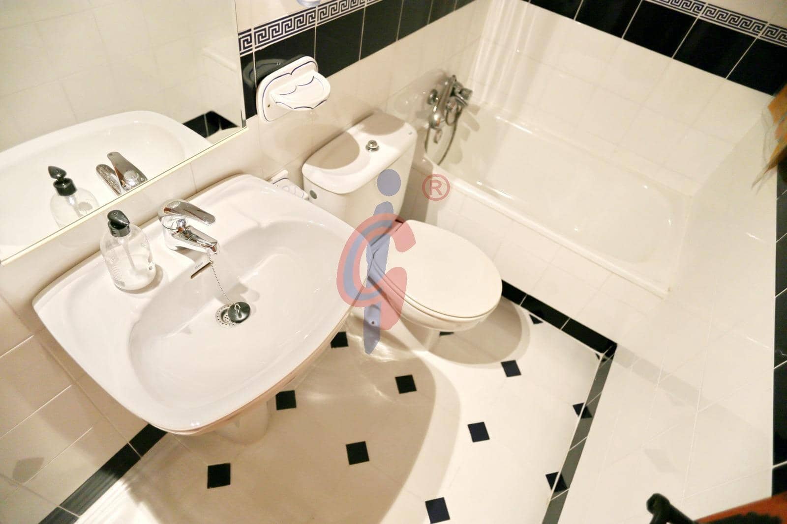 3 soveværelse Lejlighed til salg i Guardamar del Segura med swimmingpool - € 209.950 (Ref: 9896435)