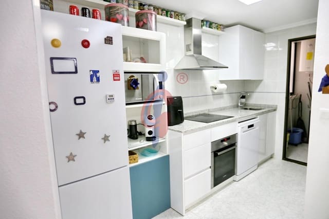 2 camera da letto Appartamento in vendita in Guardamar Playa, Guardamar del Segura con piscina - 189.990 € (Rif: 9904073)