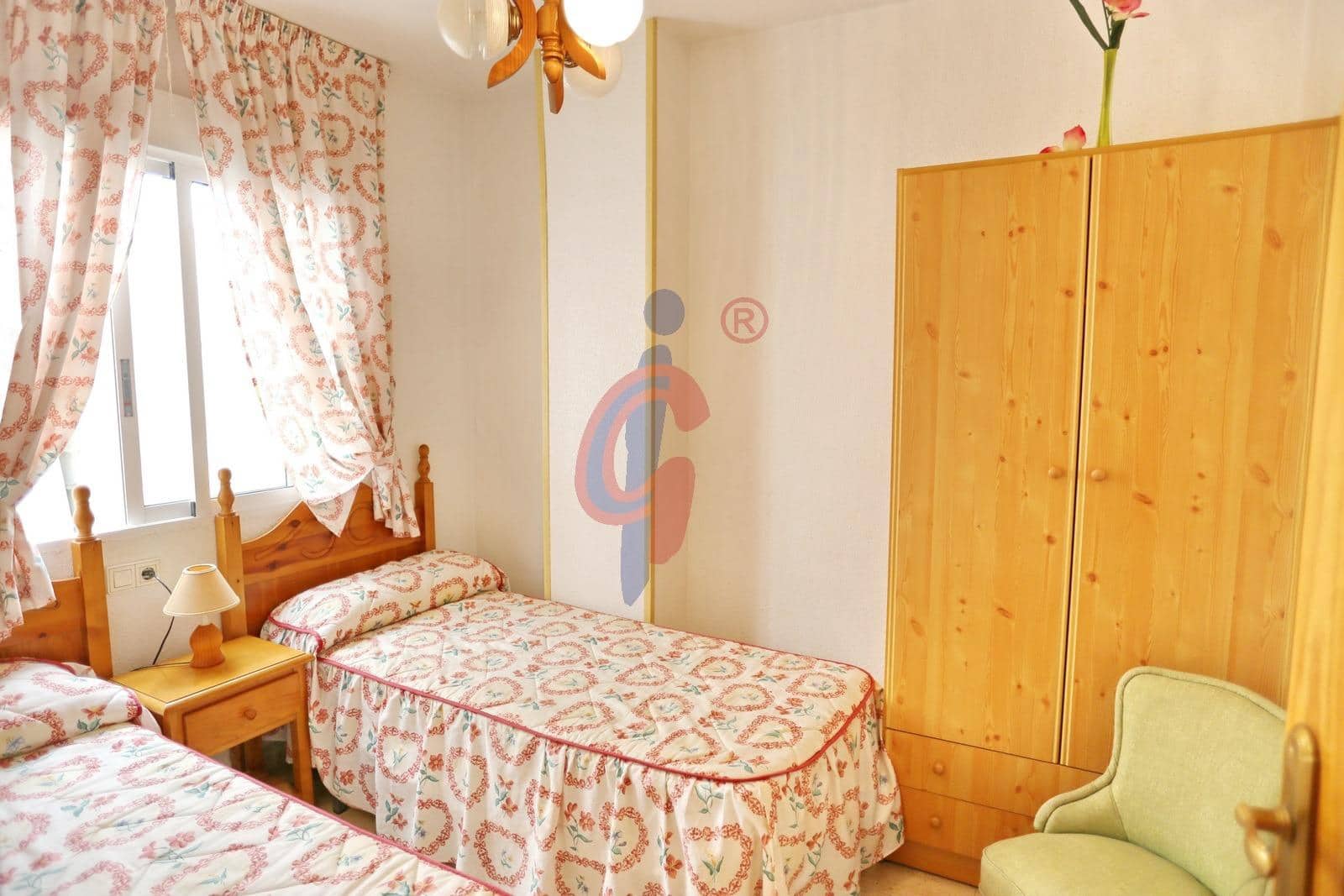 2 quarto Apartamento para venda em Guardamar del Segura com piscina - 149 995 € (Ref: 9904074)