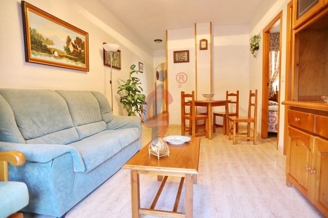 Apartamento de 2 habitaciones en Las Viñas, Guardamar del Segura en venta con piscina - 152.995 € (Ref: 9904074)