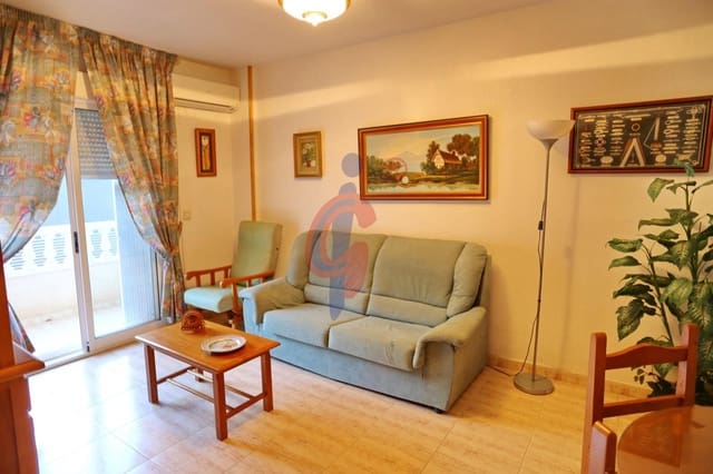 Apartamento de 2 habitaciones en Las Viñas, Guardamar del Segura en venta con piscina - 152.995 € (Ref: 9904074)