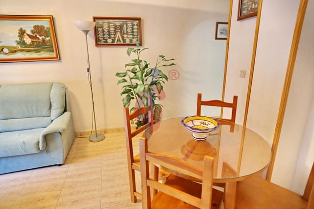 Apartamento de 2 habitaciones en Las Viñas, Guardamar del Segura en venta con piscina - 152.995 € (Ref: 9904074)