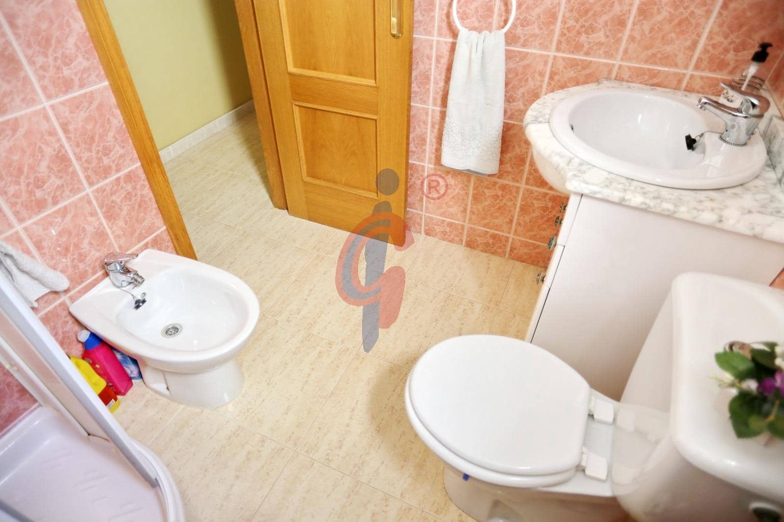 Apartamento de 2 habitaciones en Guardamar del Segura en venta - 149.990 € (Ref: 9915939)