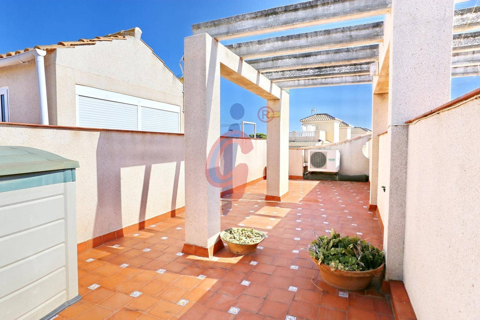2 bedroom Terraced Villa for sale in Guardamar del Segura with pool garage - € 175,000 (Ref: 9940063)