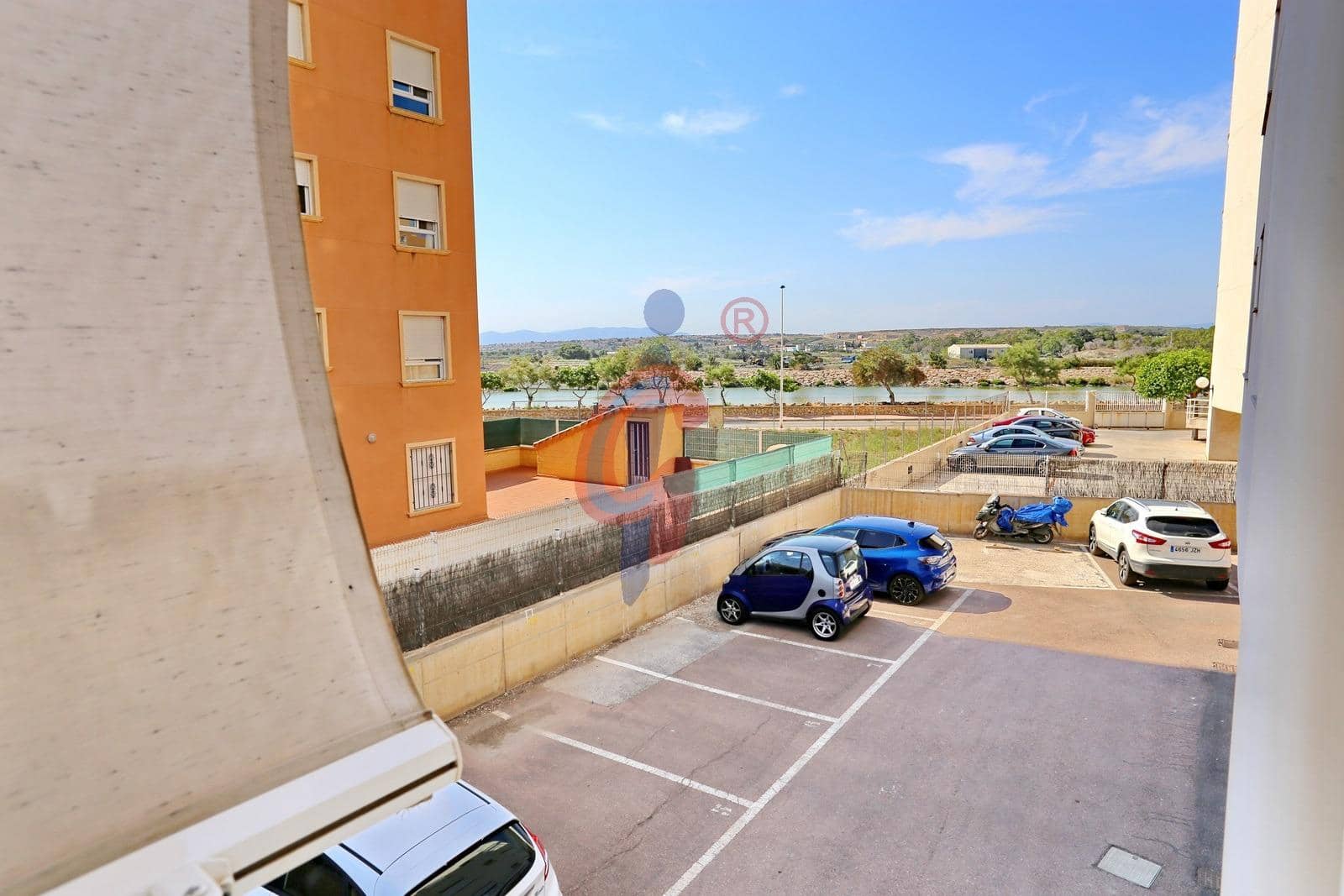 2 soverom Leilighet til salgs i Guardamar del Segura med svømmebasseng garasje - € 149 999 (Ref: 9954309)