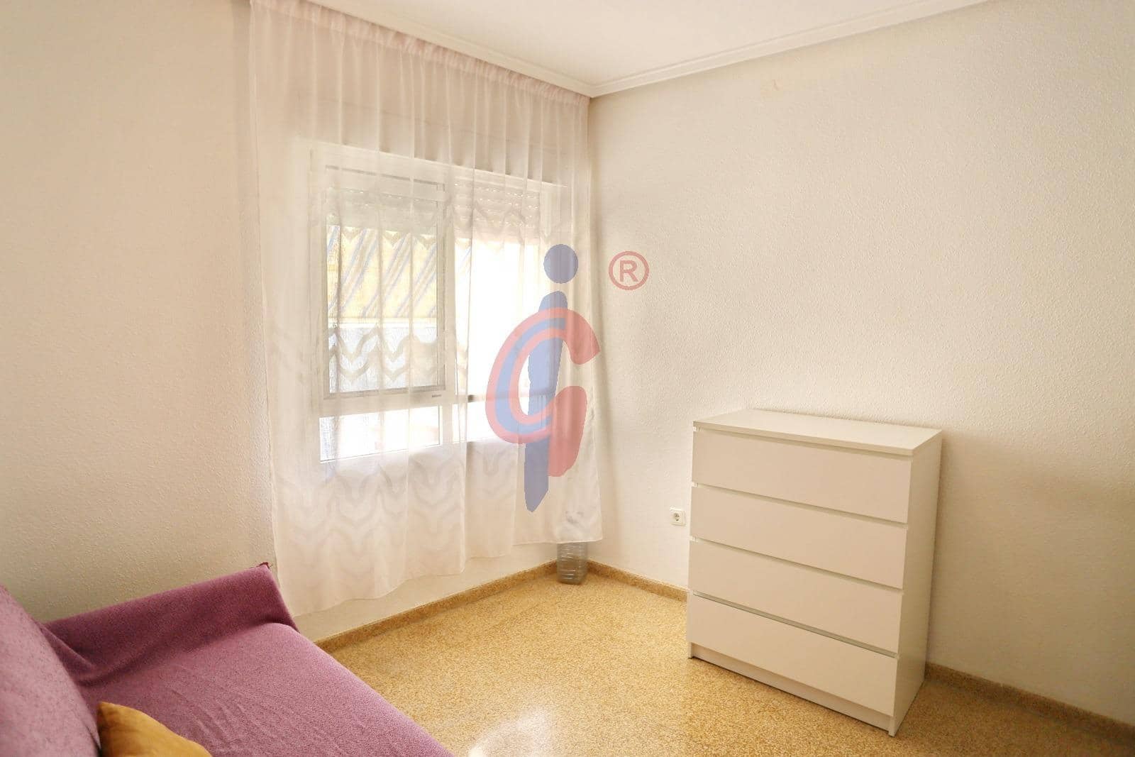 2 bedroom Flat for rent in Guardamar del Segura - € 850 (Ref: 9954310)