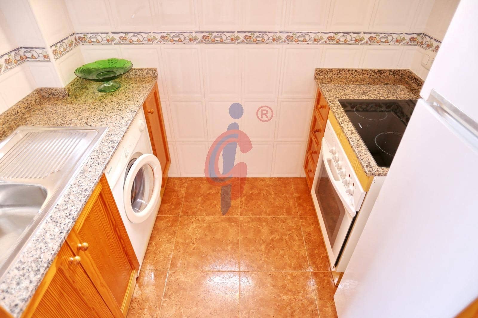 3 sovrum Lägenhet till salu i Guardamar del Segura med garage - 189 000 € (Ref: 9970721)