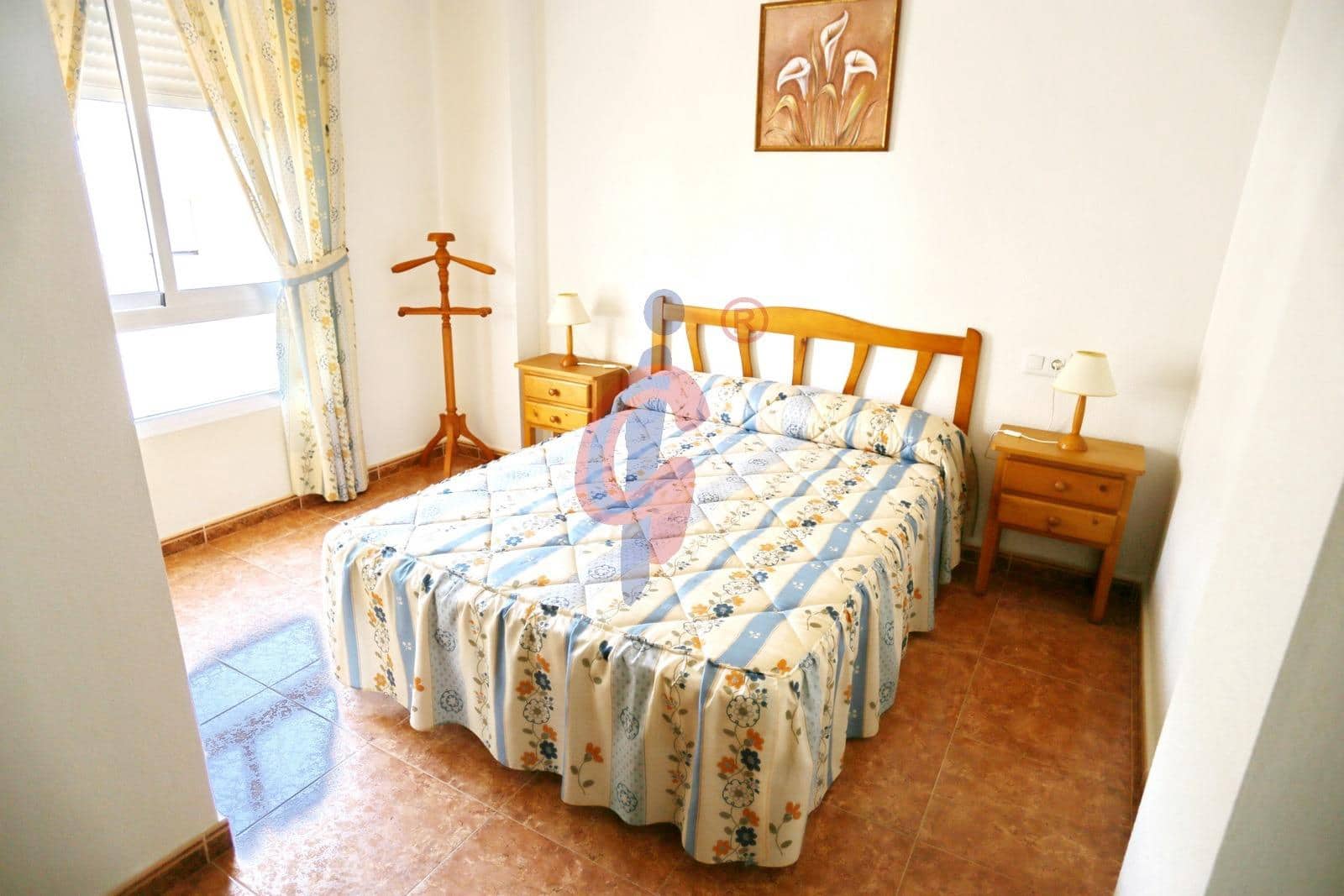 3 sovrum Lägenhet till salu i Guardamar del Segura med garage - 189 000 € (Ref: 9970721)