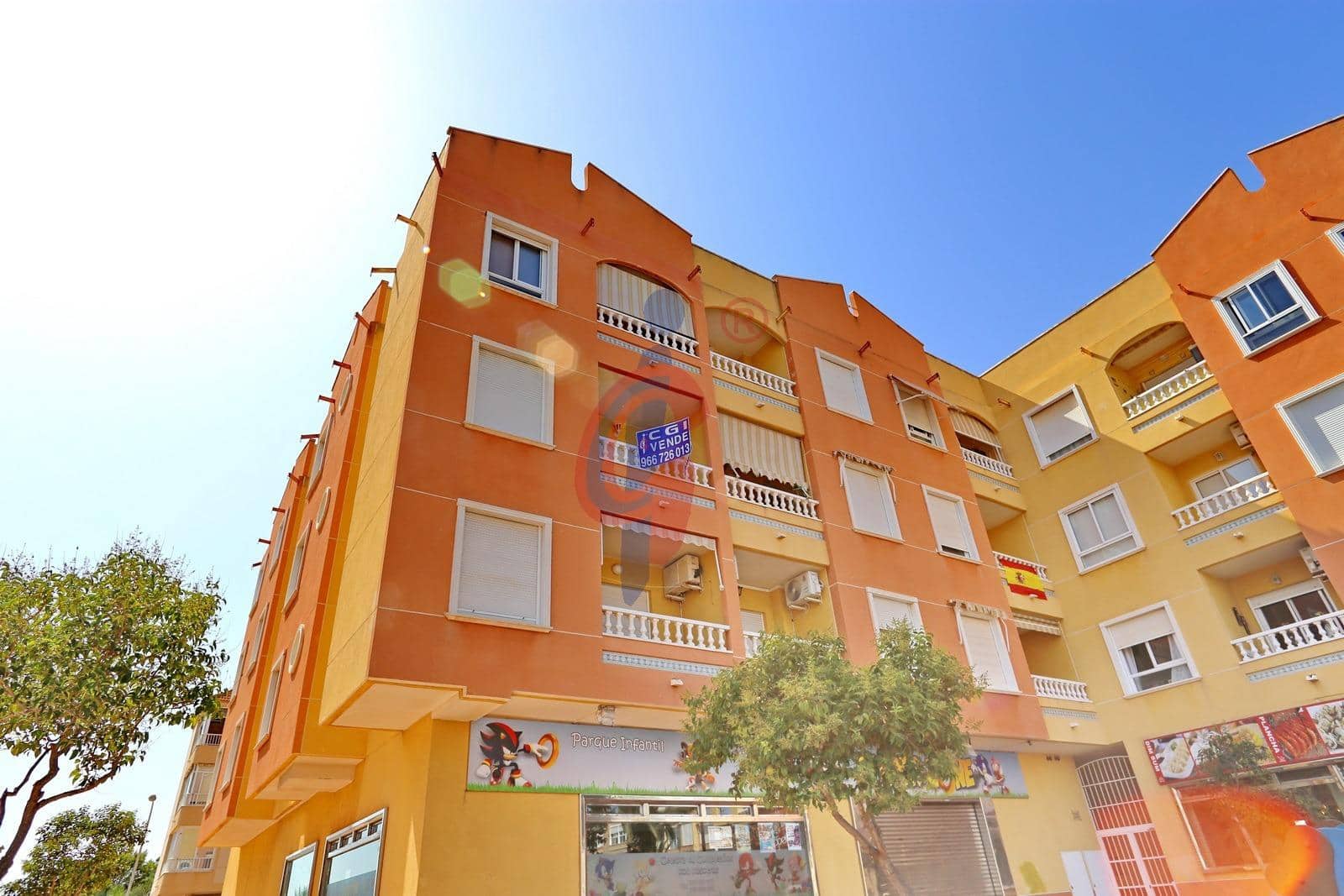 3 sovrum Lägenhet till salu i Guardamar del Segura med garage - 189 000 € (Ref: 9970721)
