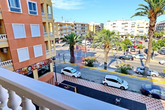 3 bedroom Apartment for sale in Las Viñas, Guardamar del Segura with garage - € 189,000 (Ref: 9970721)