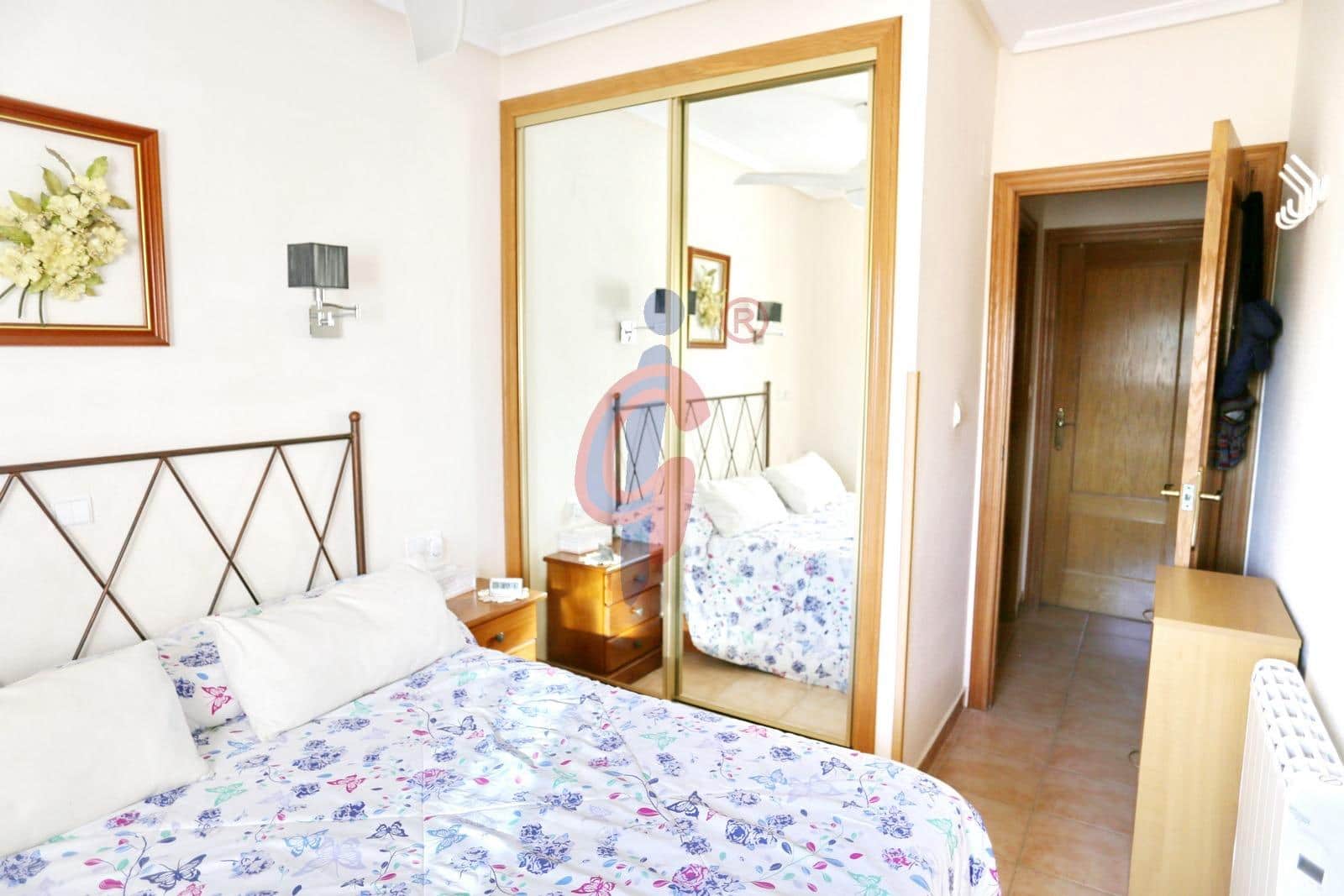 2 bedroom Semi-detached Villa for sale in Guardamar del Segura with pool garage - € 155,500 (Ref: 9973395)