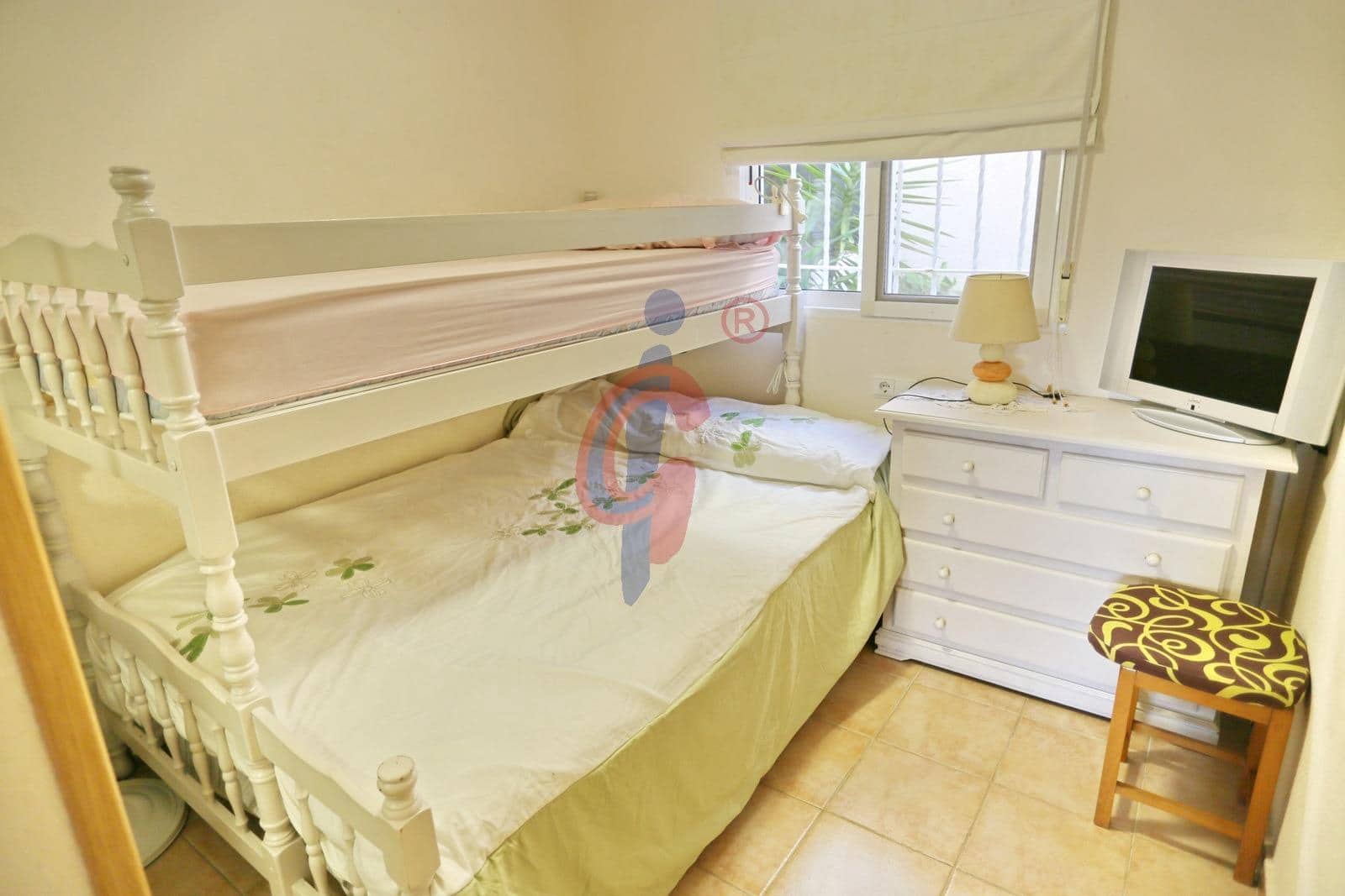 2 bedroom Semi-detached Villa for sale in Guardamar del Segura with pool garage - € 155,500 (Ref: 9973395)