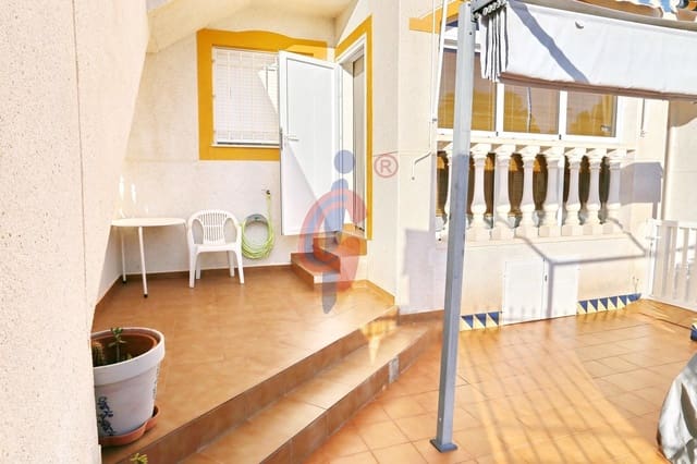 2 soveværelse Semi-Rækkehus til salg i El Edén, Guardamar del Segura med swimmingpool garage - € 155.500 (Ref: 9973395)