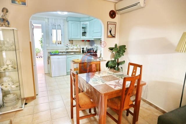 2 soveværelse Semi-Rækkehus til salg i El Edén, Guardamar del Segura med swimmingpool garage - € 155.500 (Ref: 9973395)