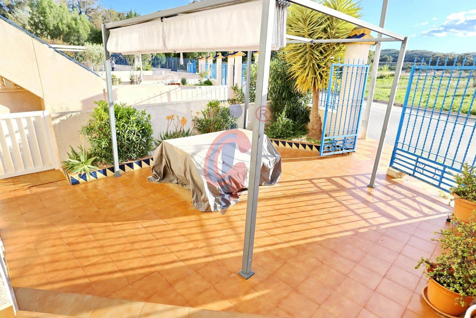 2 bedroom Semi-detached Villa for sale in Guardamar del Segura with pool garage - € 155,500 (Ref: 9973395)