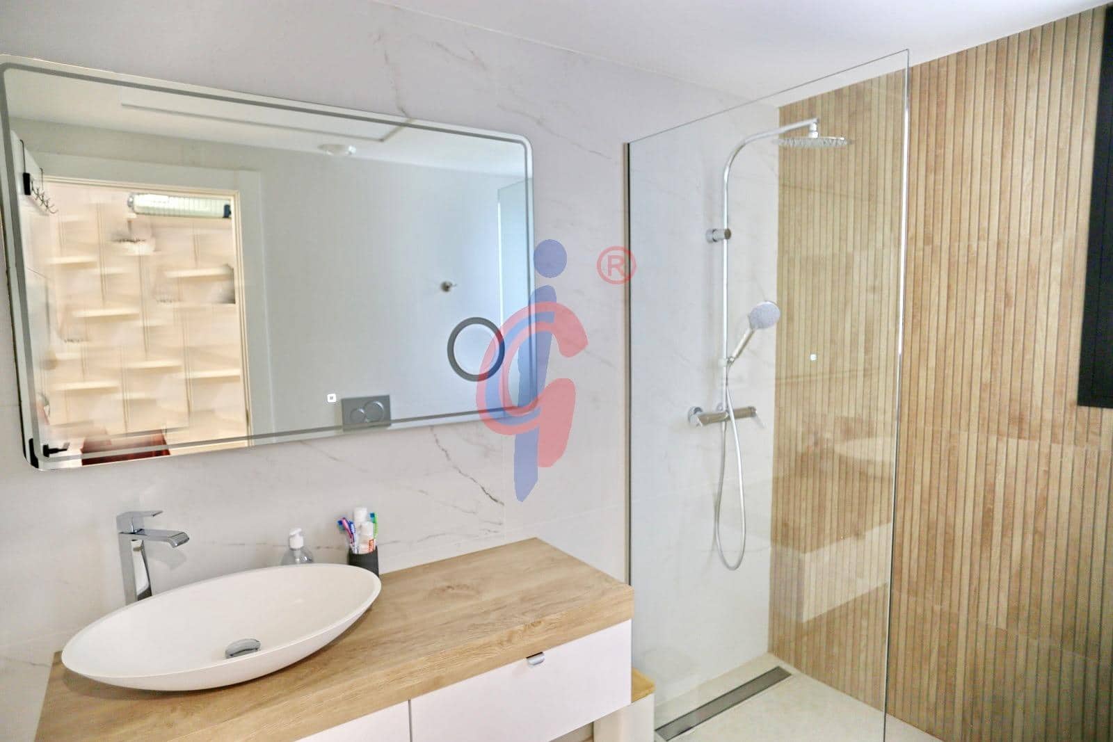 3 soveværelse Rækkehus til salg i Guardamar del Segura med swimmingpool garage - € 450.000 (Ref: 9975536)