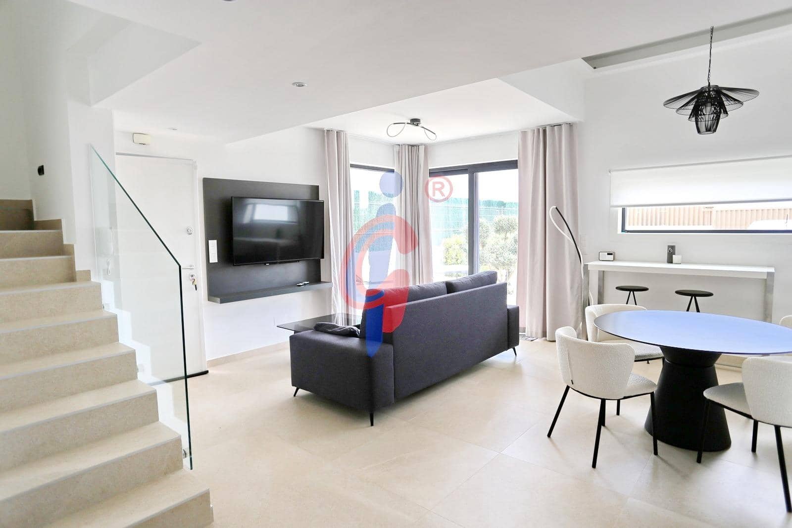 3 soveværelse Rækkehus til salg i Guardamar del Segura med swimmingpool garage - € 450.000 (Ref: 9975536)