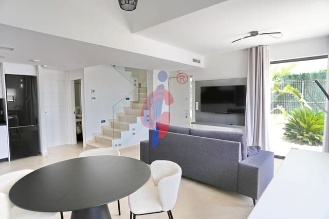 3 soveværelse Rækkehus til salg i El Raso, Guardamar del Segura med swimmingpool garage - € 450.000 (Ref: 9975536)