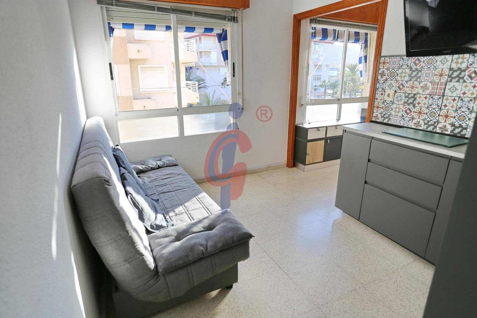 Studio til leje i Guardamar del Segura - € 600 (Ref: 9977415)