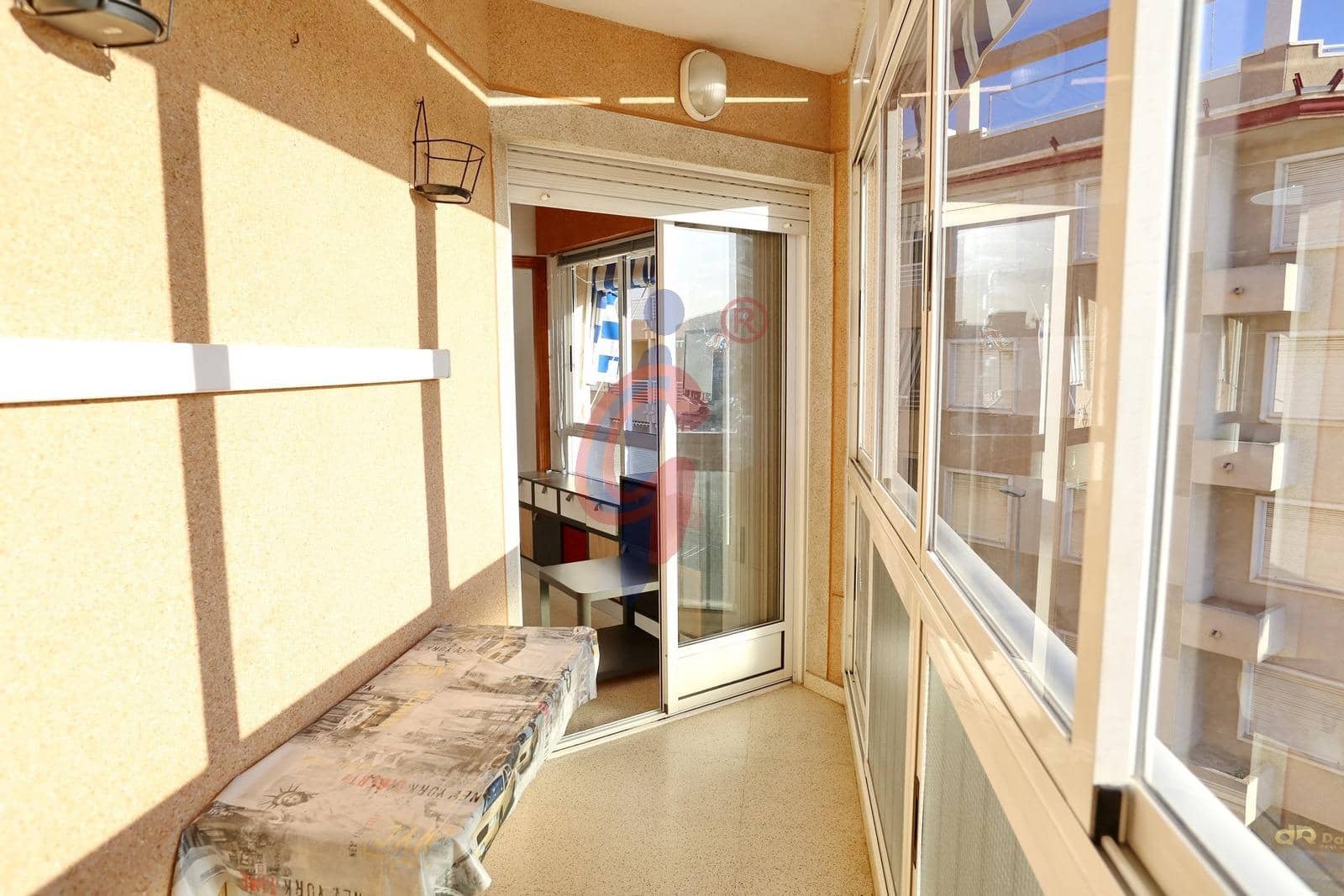 Studio til leje i Guardamar del Segura - € 600 (Ref: 9977415)