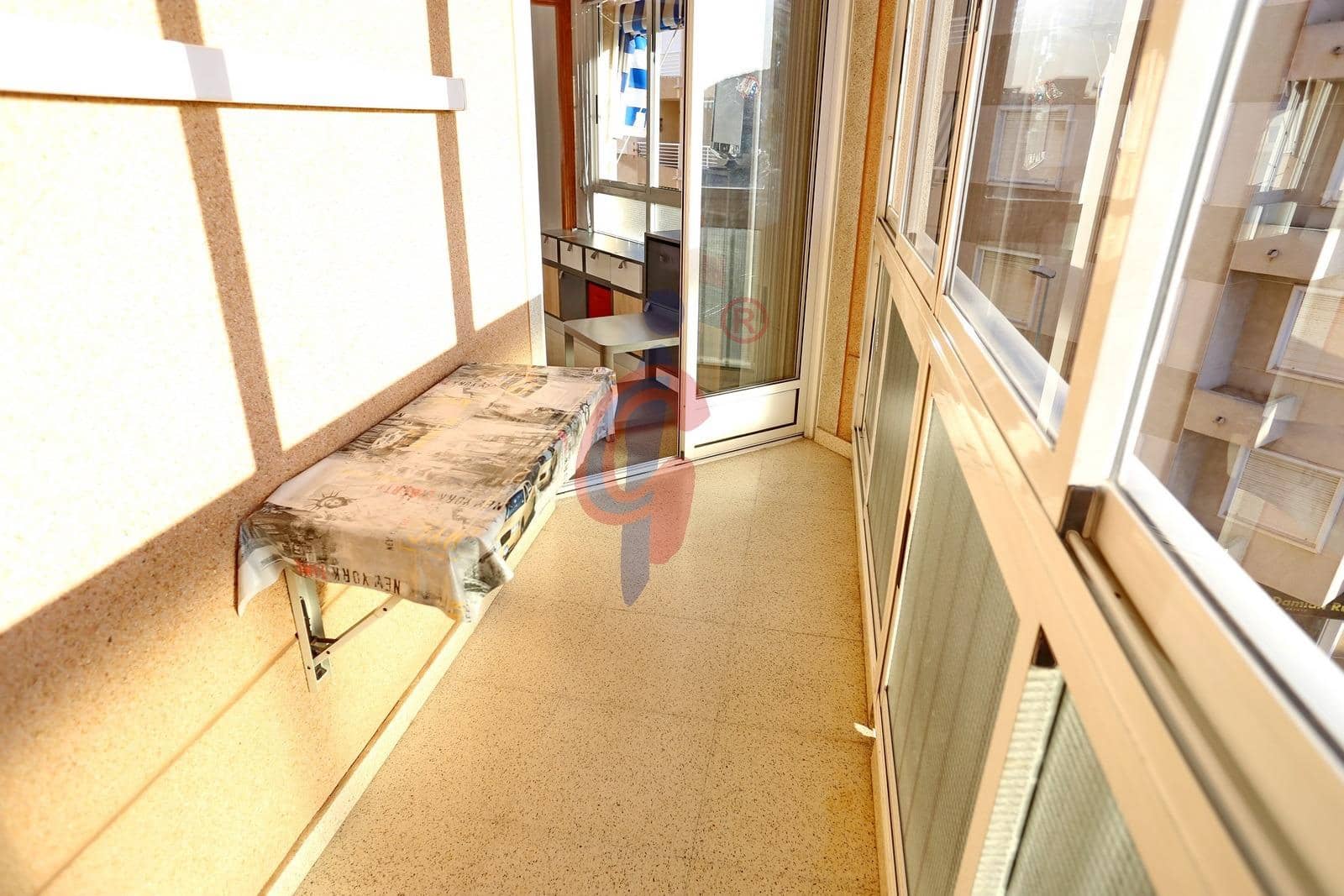 Studio til leje i Guardamar del Segura - € 600 (Ref: 9977415)