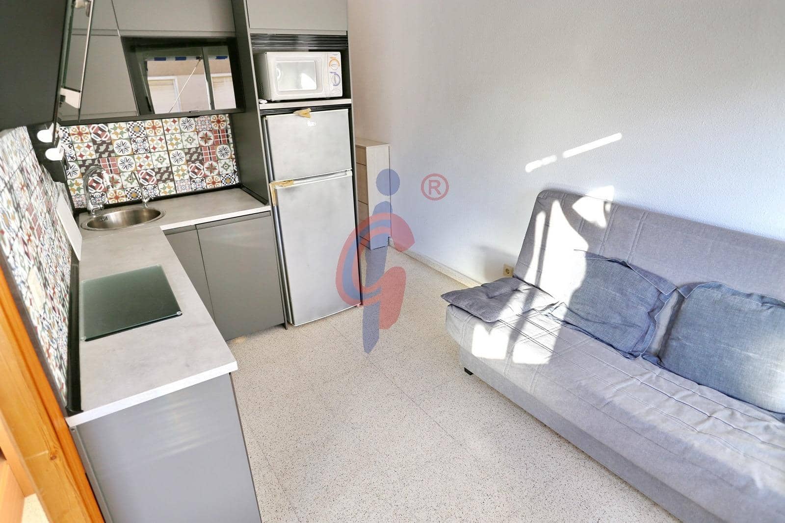 Studio til leje i Guardamar del Segura - € 600 (Ref: 9977415)