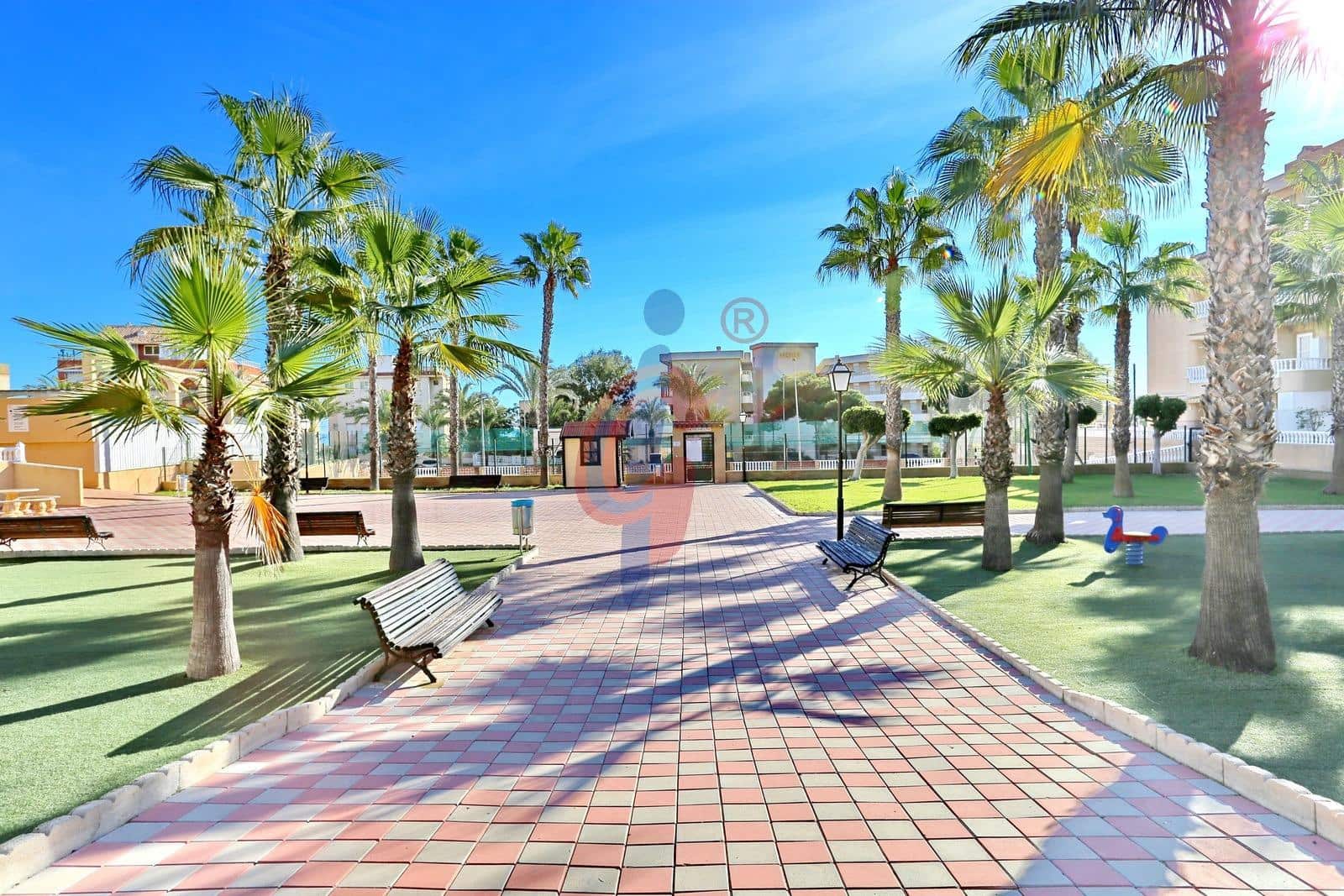 2 Zimmer Apartment zu verkaufen in Guardamar del Segura mit Pool Garage - 199.750 € (Ref: 9986949)