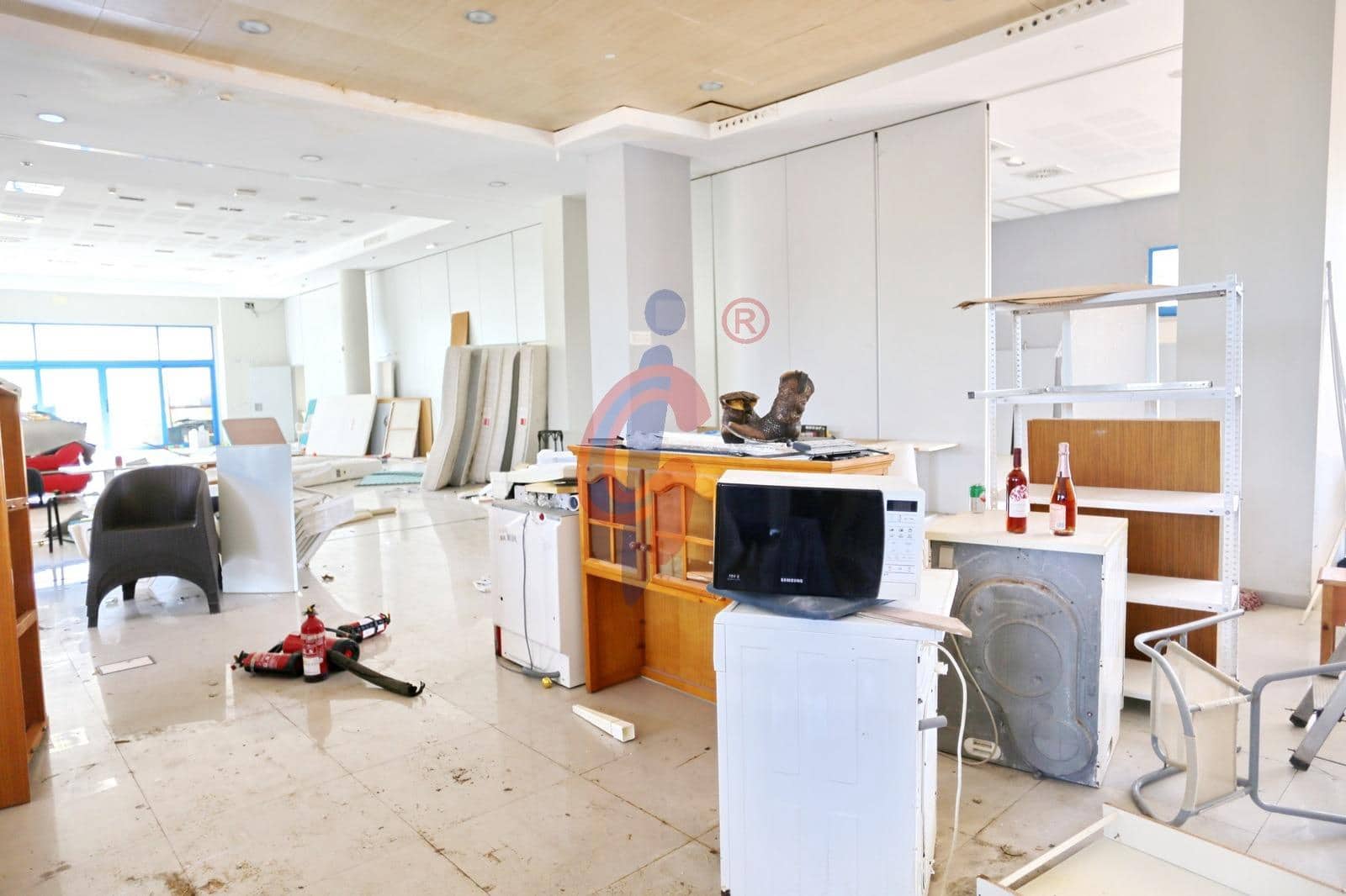 Commerciale in vendita in Guardamar del Segura - 449.990 € (Rif: 9990801)