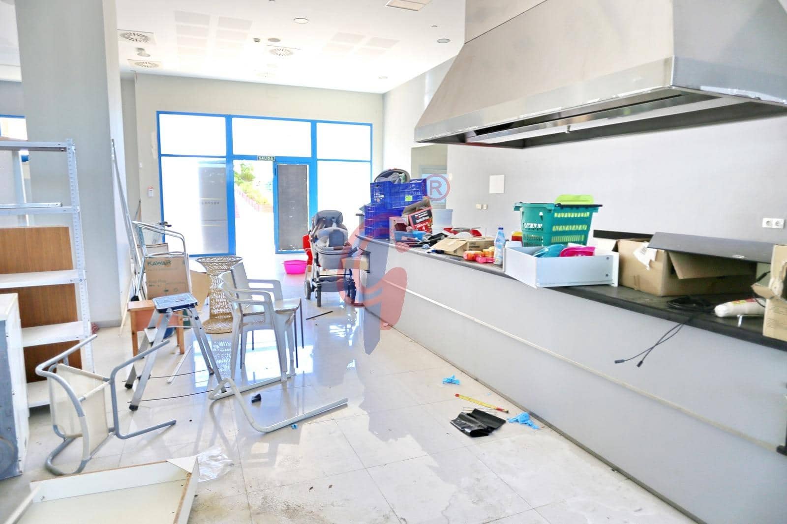 Commerciale in vendita in Guardamar del Segura - 449.990 € (Rif: 9990801)