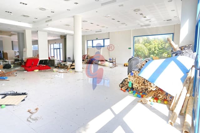 Erhverv til salg i Puerto Deportivo, Guardamar del Segura - € 449.990 (Ref: 9990801)