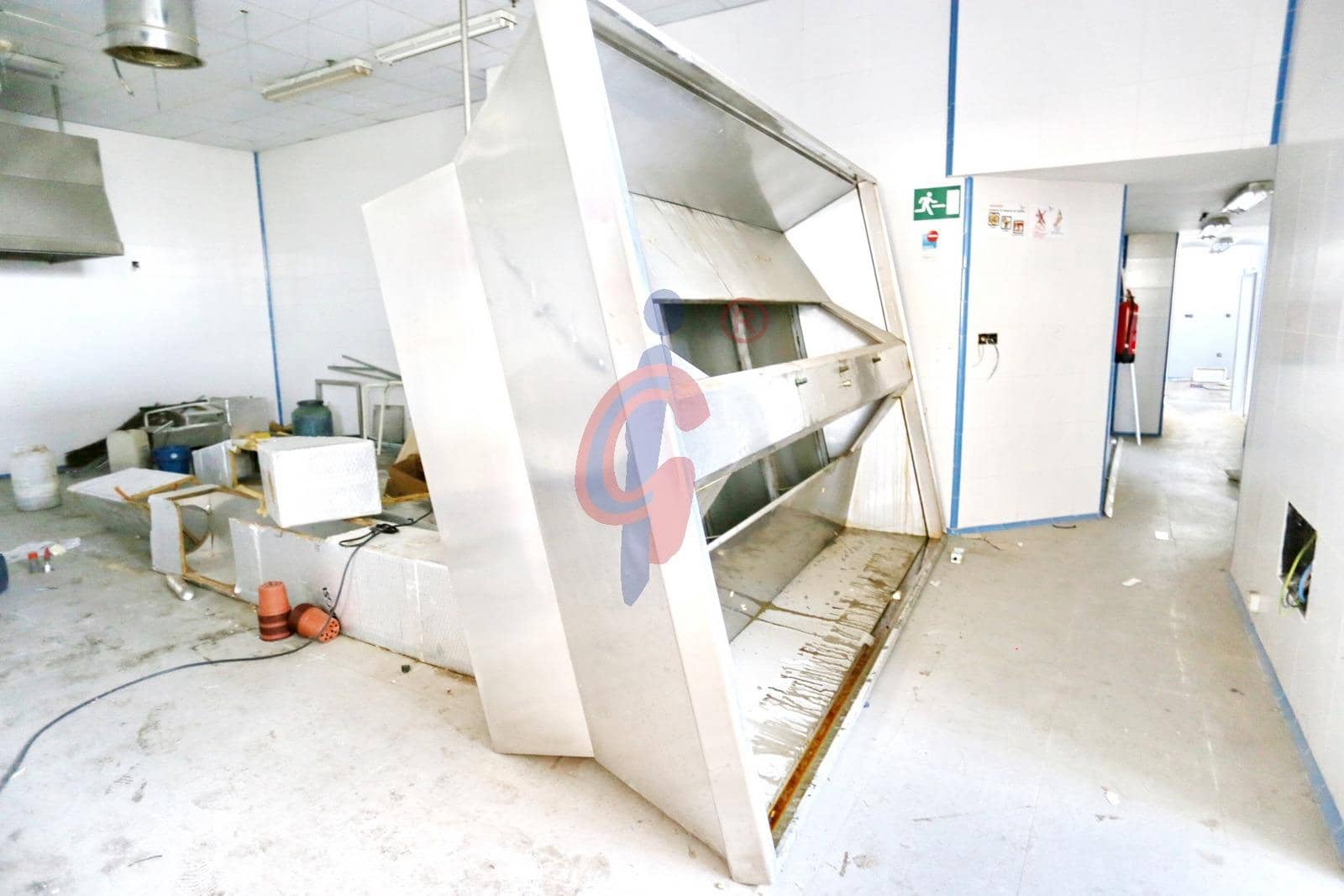 Commerciale in vendita in Guardamar del Segura - 449.990 € (Rif: 9990801)