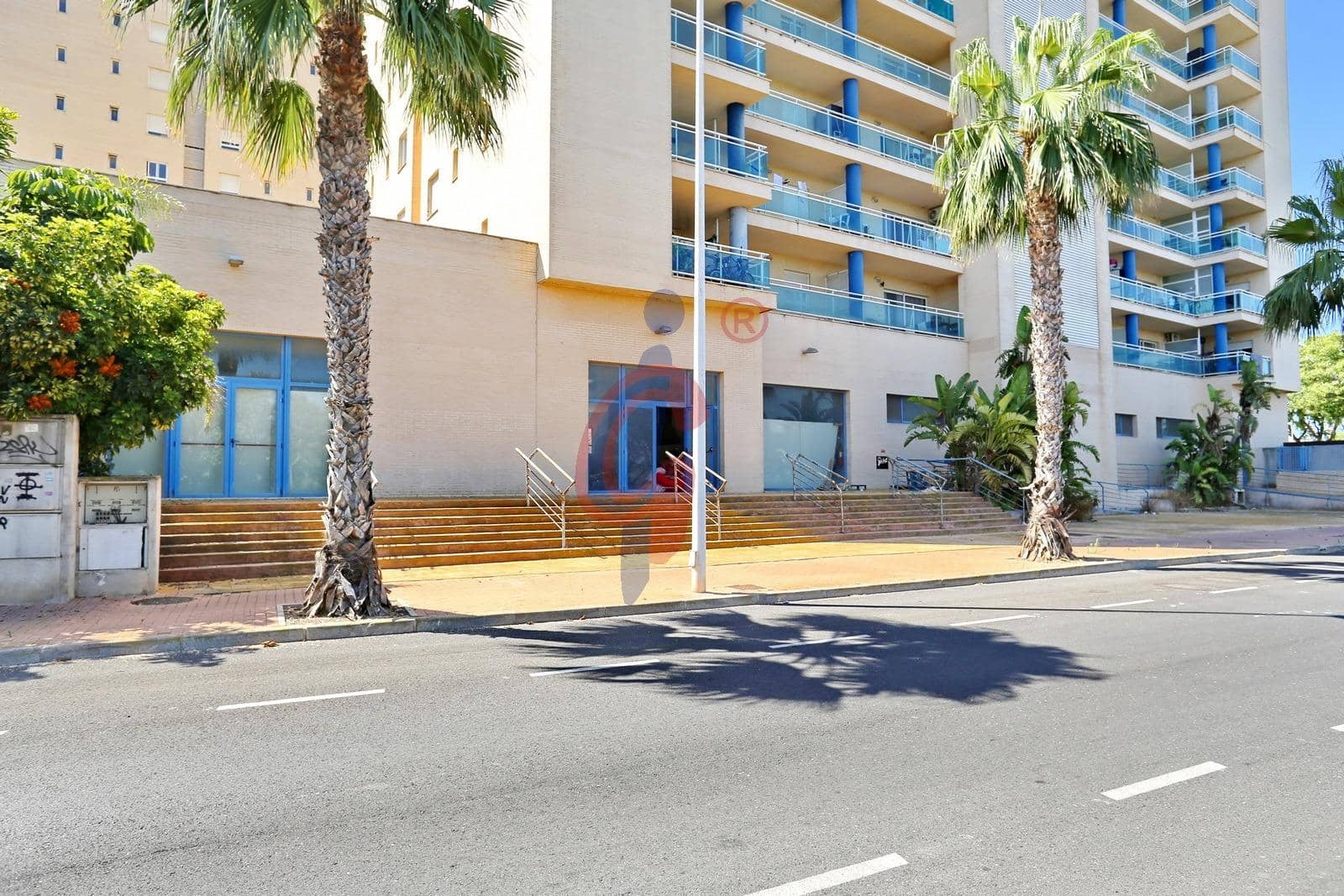 Commerciale in vendita in Guardamar del Segura - 449.990 € (Rif: 9990801)