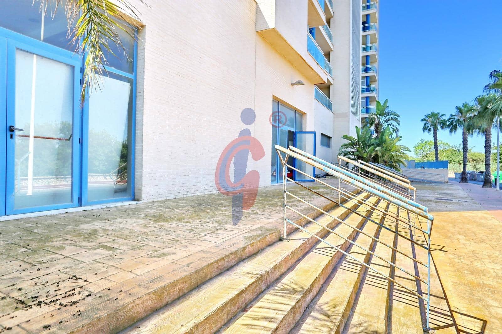 Commerciale in vendita in Guardamar del Segura - 449.990 € (Rif: 9990801)