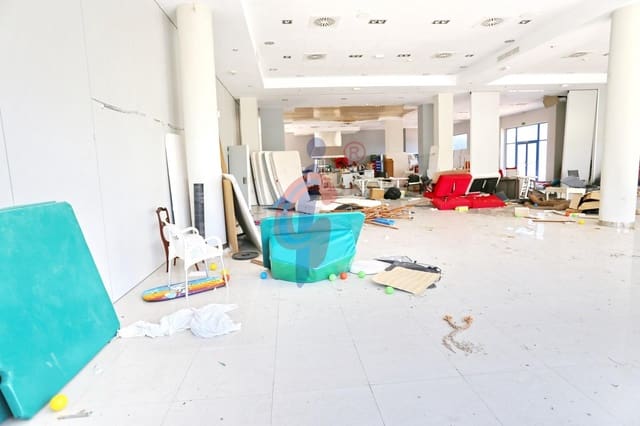 Erhverv til salg i Puerto Deportivo, Guardamar del Segura - € 449.990 (Ref: 9990801)