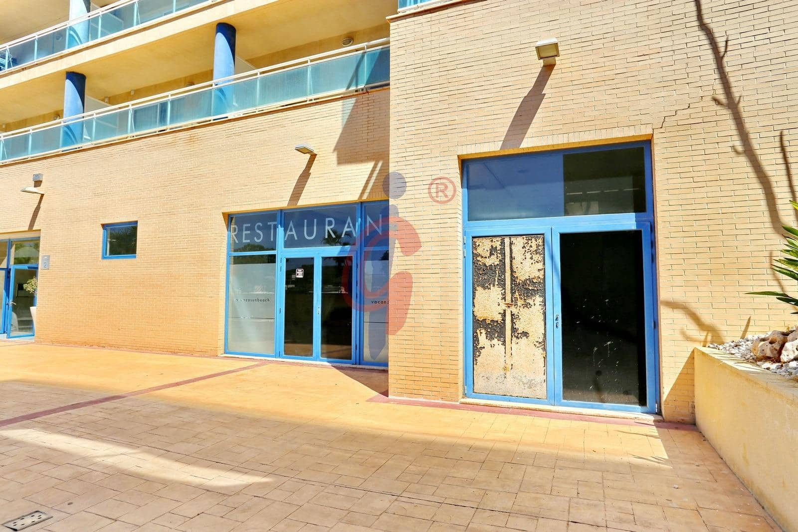 Commerciale in vendita in Guardamar del Segura - 449.990 € (Rif: 9990801)