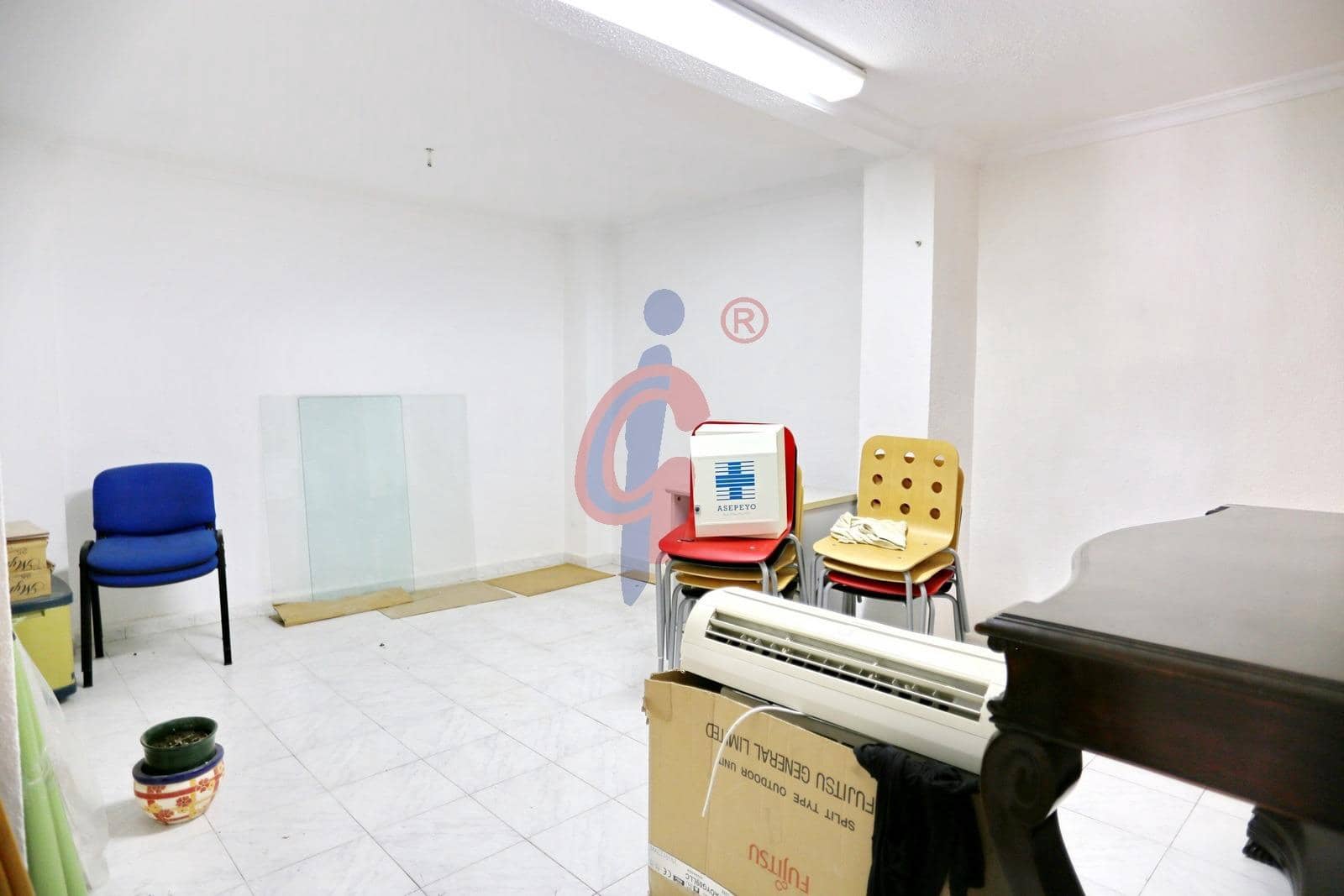 Local Comercial de 3 habitaciones en Guardamar del Segura en venta - 139.990 € (Ref: 9990802)