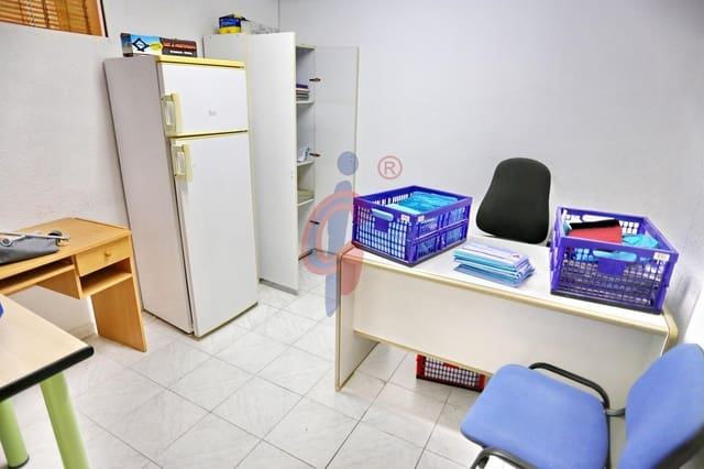 3 soveværelse Erhverv til salg i Zona Pueblo, Guardamar del Segura - € 139.990 (Ref: 9990802)
